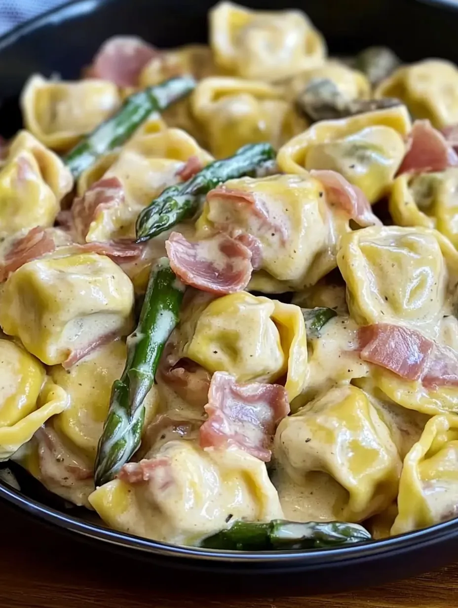 Tortellini alla Panna crémeux aux asperges vertes